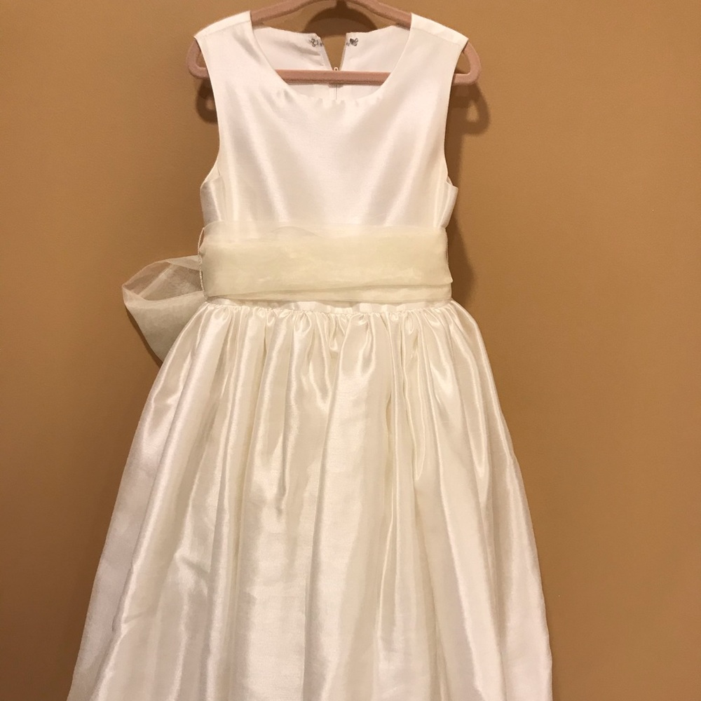 Girls Formal Dress
Communion/flower girl dress